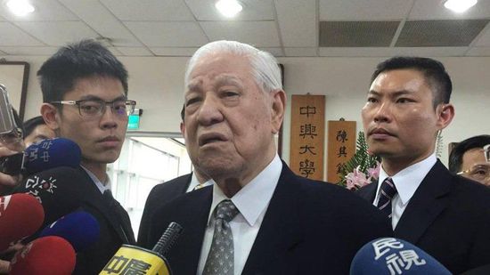 李登輝聲稱沒有“九二共識” 蔡英文不需要承認(rèn)