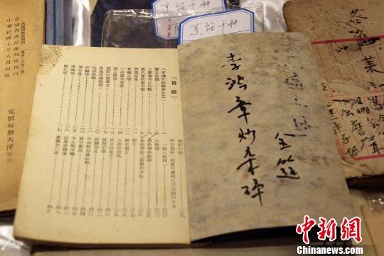 《烹飪千種》一書中，有“李鴻章炒雜碎”等直隸官府菜的烹飪方法?！∮诳×?攝