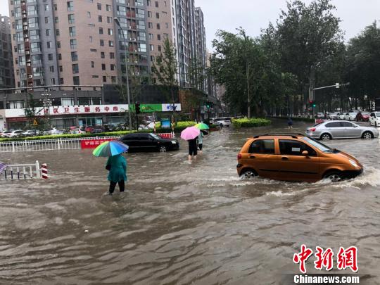 臺(tái)風(fēng)“安比”過境河北滄州、廊坊暴雨致部分區(qū)域積水嚴(yán)重