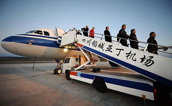 2012年，四川稻城，世界上海拔最高的民航機(jī)場啟用。